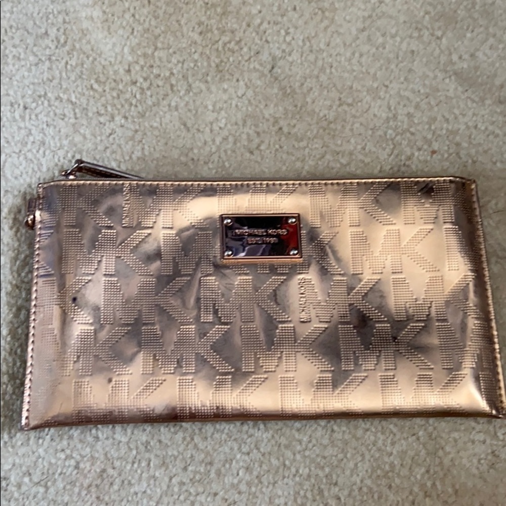 Michael kors clutch